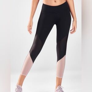 FABLETICS Zone High-Waisted Capri